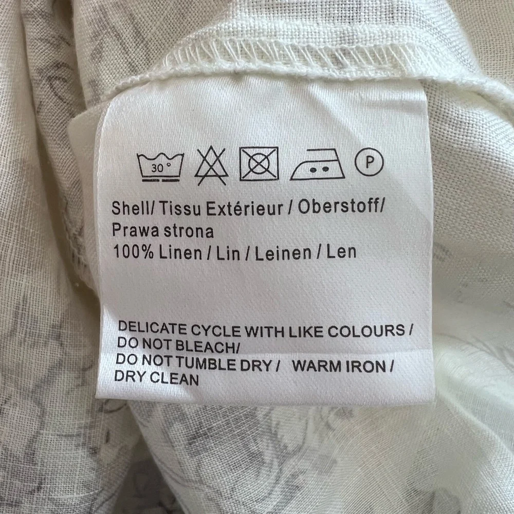 100% linen white dress with roses print. Long sleeve dress. Size 10 - Picture 13 of 14